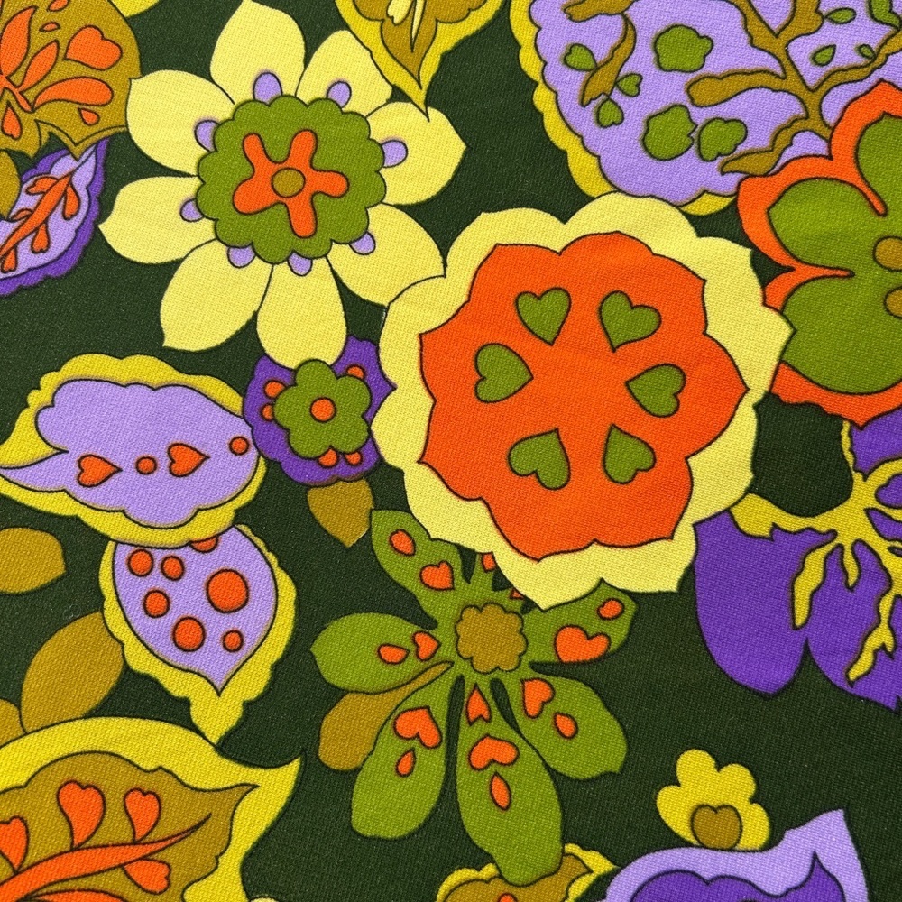 Funky Vibrant Floral Patterned Fabric - Picture 2 of 2